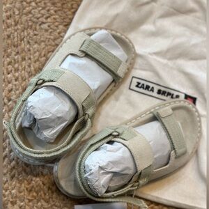 Leather kids sandals Zara SRPLS size 13.5 New with tag in original dust bag